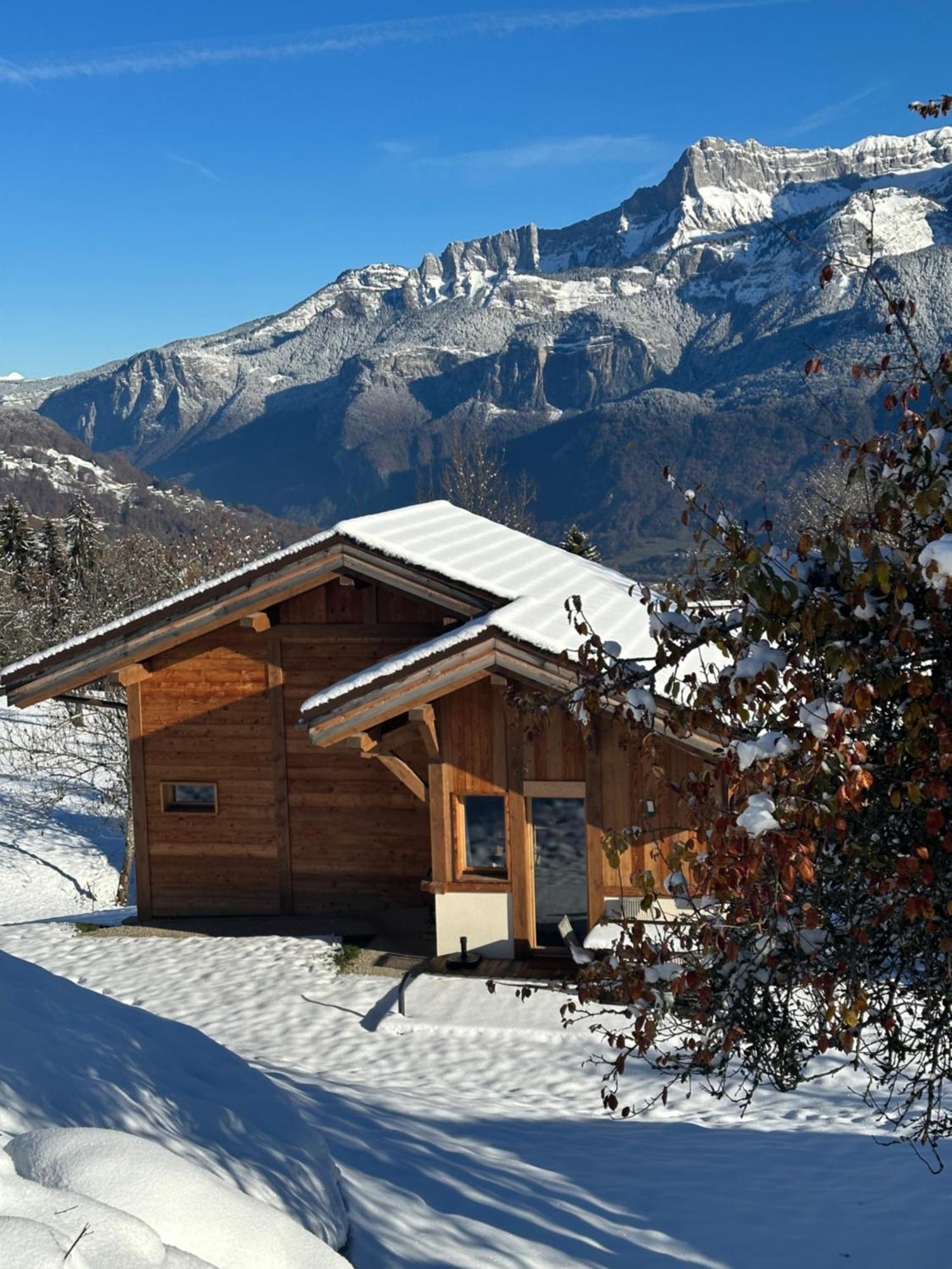 فيلا كورْدوفي Chalet Neuf La Perle Du Perron المظهر الخارجي الصورة